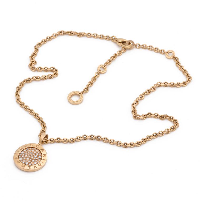 COLLIER, Bulgari, "Bvlgari bvlgari necklace" med briljantslipade diamanter totalt ca 0,90 ct. Kvalitet ca G-H/VS.