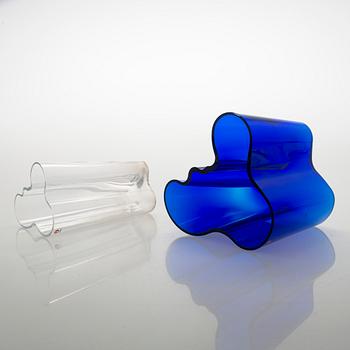Alvar Aalto, maljakoita, 2 kpl, "3030", signeerattu Iittala sekä Alvar Aalto Iittala.