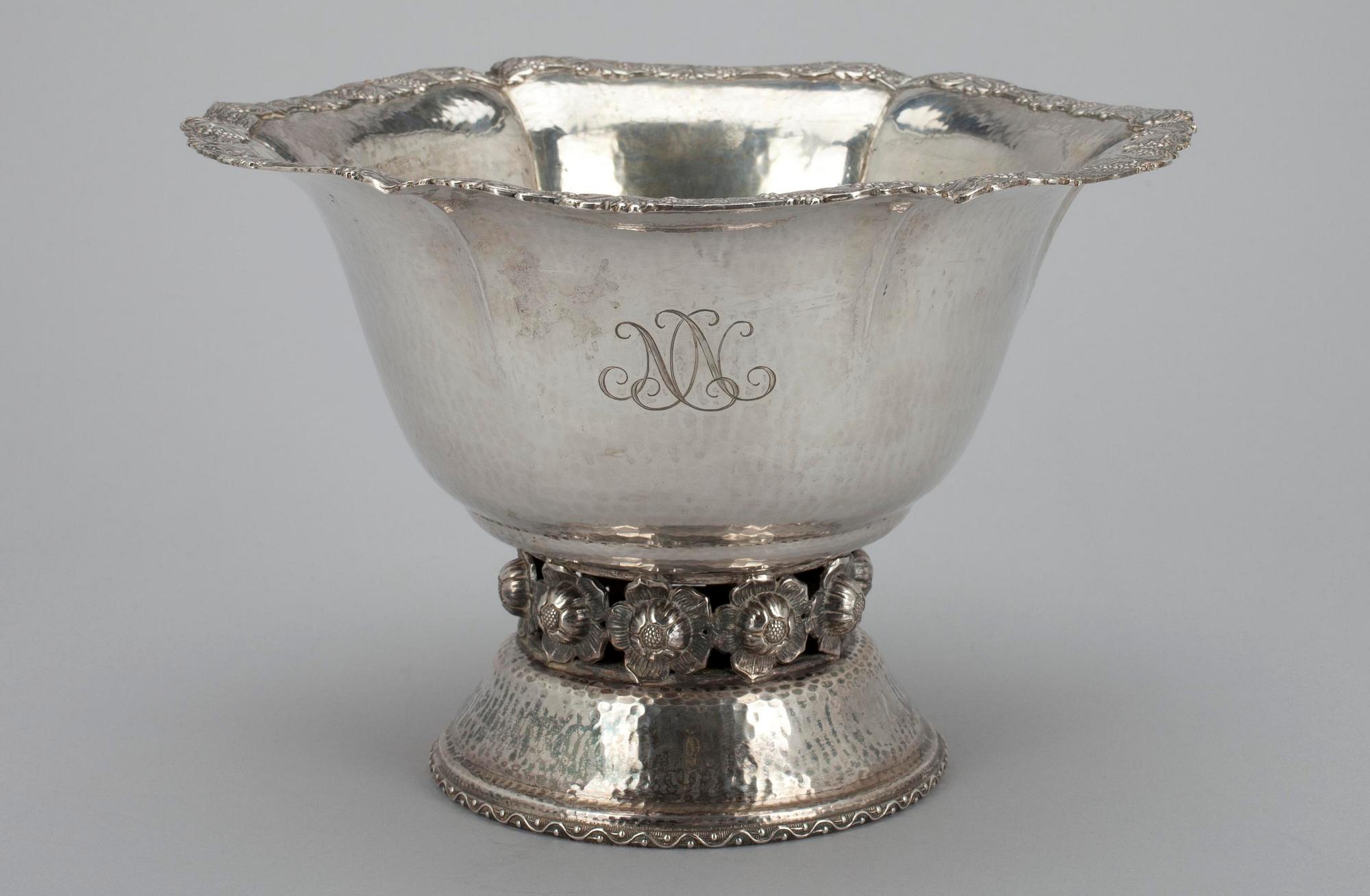 SKÅL, silver, Helsingfors 1934. Vikt 533 g.