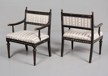 FÅTÖLJER, ett par, tidigt 1900-tal.