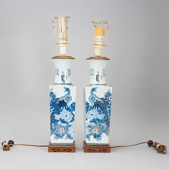 A pair of table lamps, late 20th century.