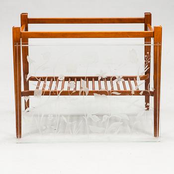 A mid-20th century coffee table / side table.