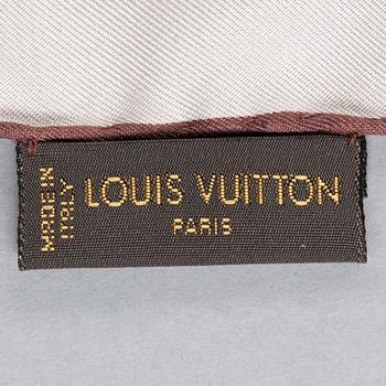 SCARF, Louis Vuitton.