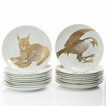 Paul Hoff, plates, 'Arter i fara', Gustavsberg (19 pieces).