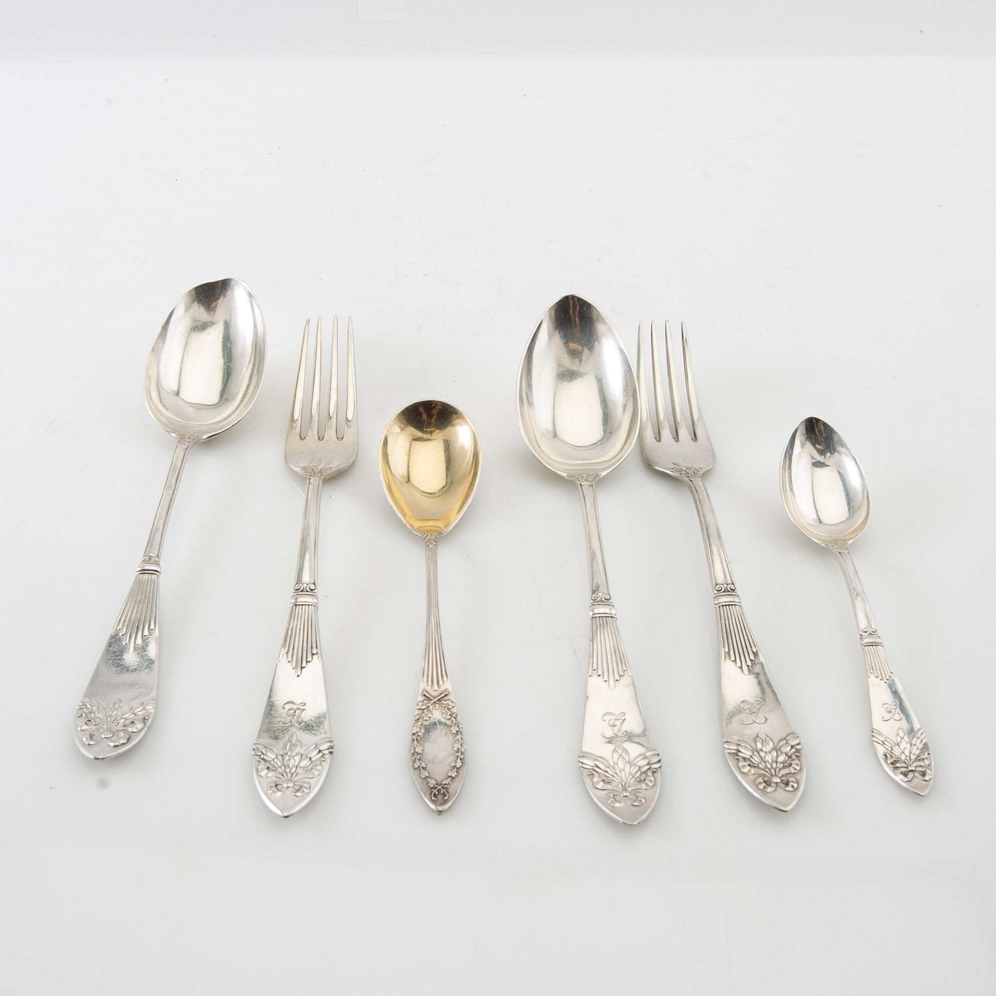CG Hallberg cutlery 40 dlr "Empire" (mostly) silver Stockholm early 20th century.