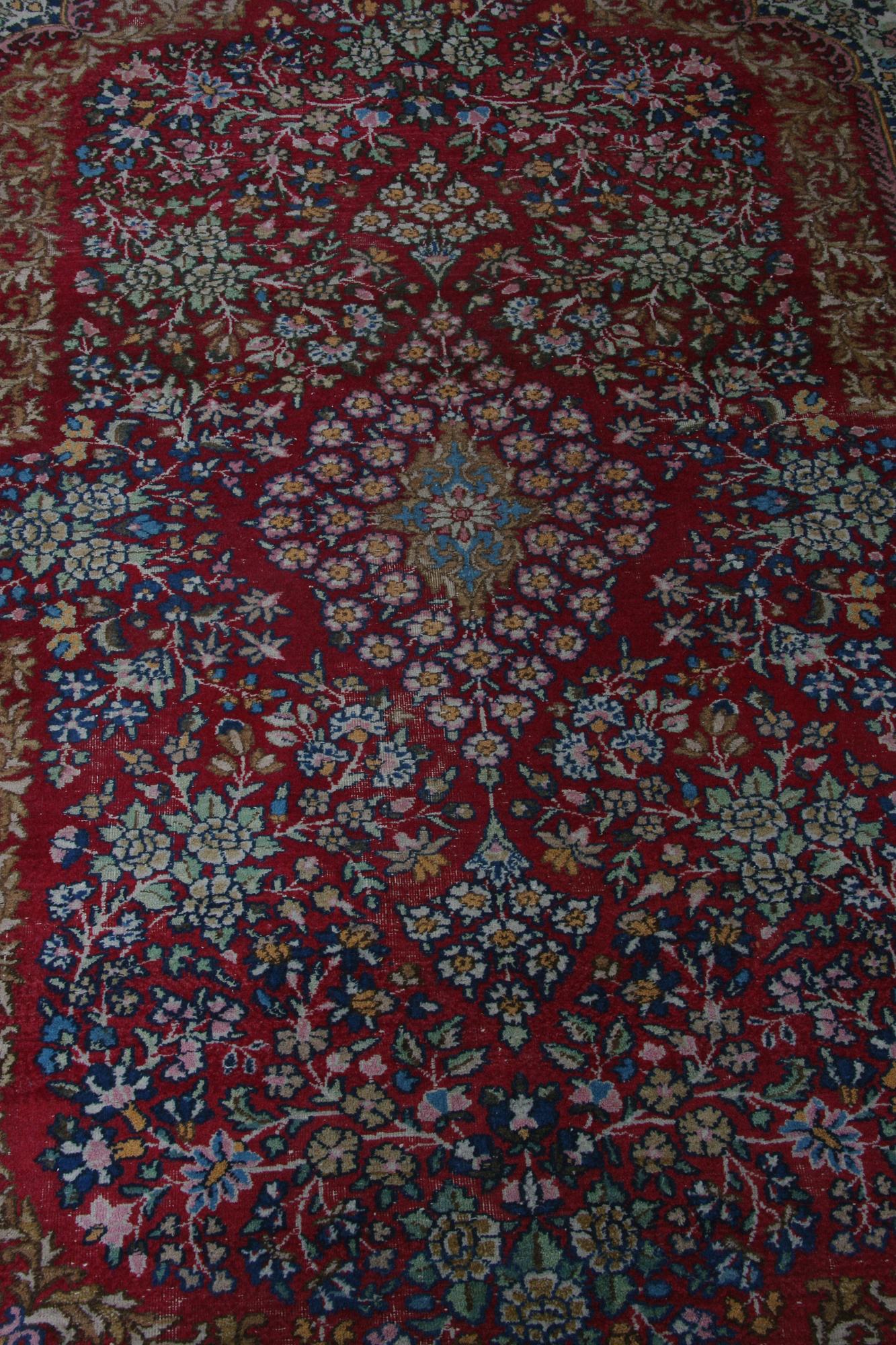 MATTA, semiantik, orientalisk, 217 x 142.