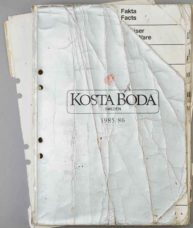 A lot of eleven books regarding Kosta and Kosta Boda glasbruk.