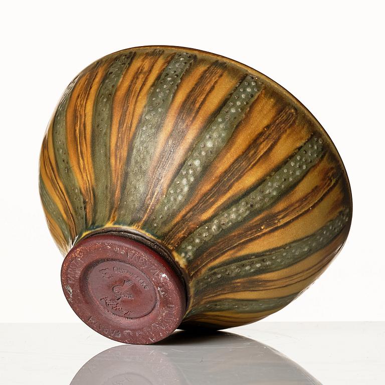 Wilhelm Kåge, a stoneware 'Farsta' bowl, Gustavsberg Studio, Sweden 1959.