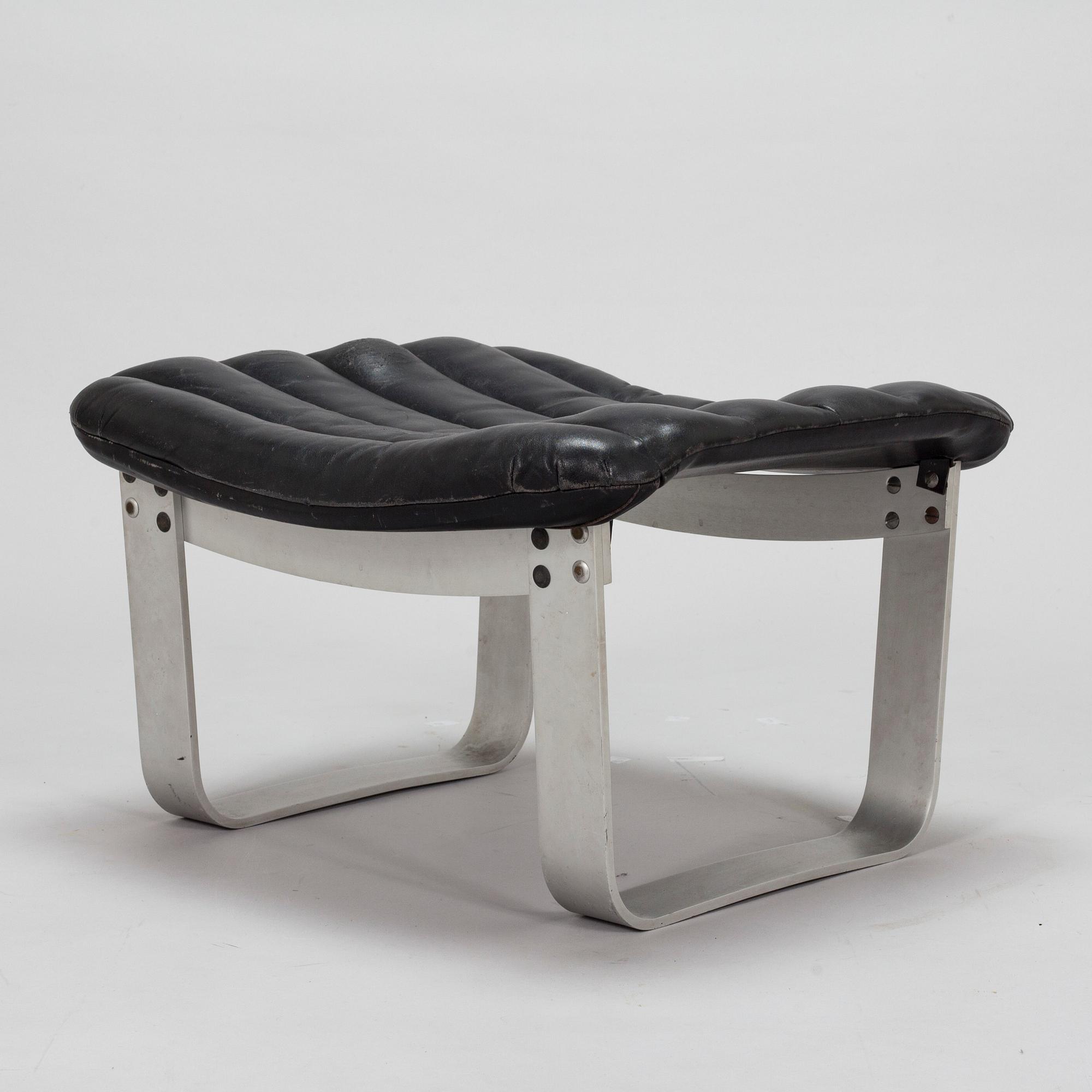 Ilmari Lappalainen, fotpall, "Pulkka" Asko, Finland. Formgiven 1968.