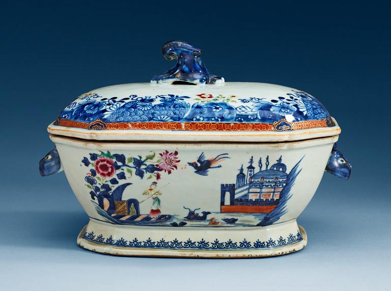 A famille rose and blue and white tureen with cover, Qing dynasty, Qianlong (1736-95).
