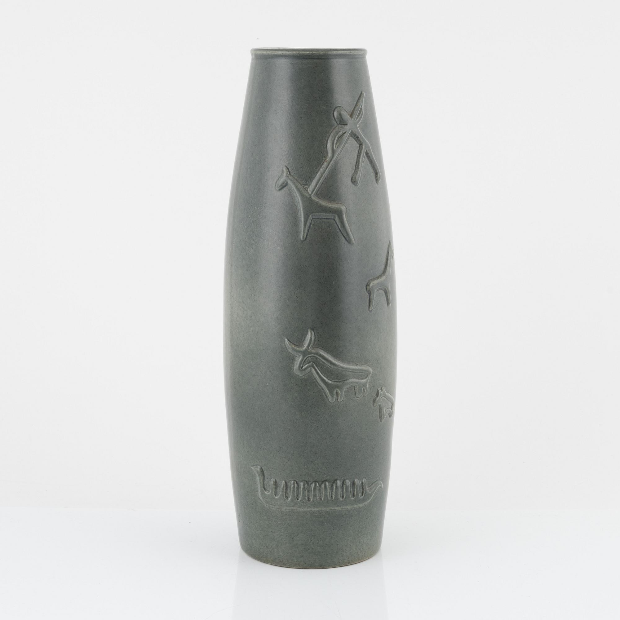 A vase, Bo Fajans, Sweden, mid 20th Century.