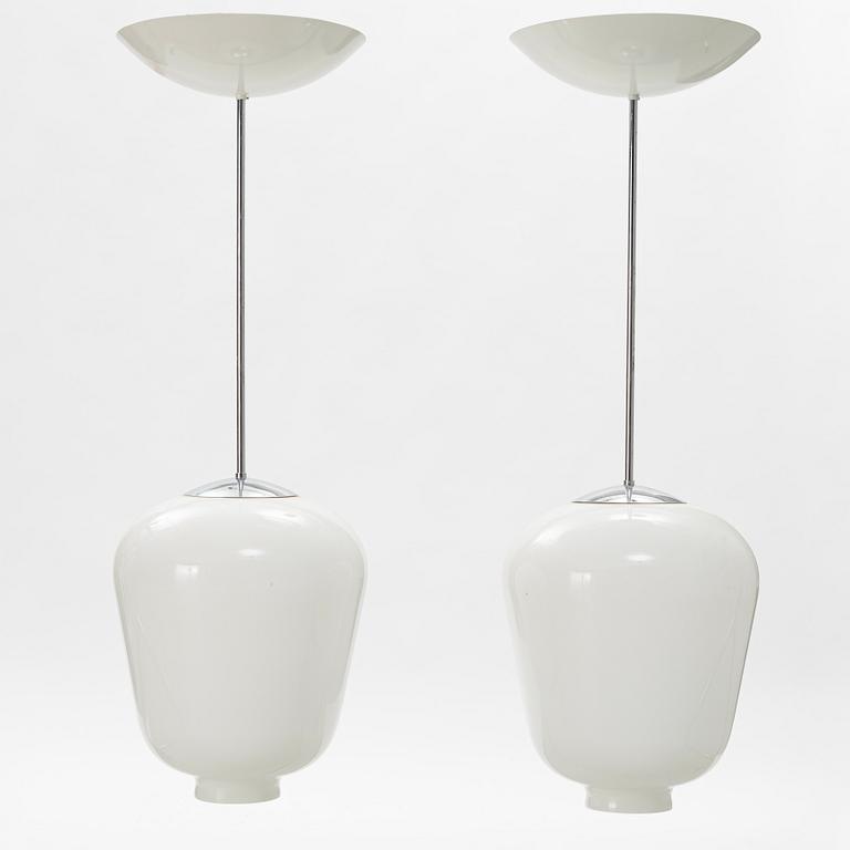 Taklampor, ett par, Zero, 1900-talets slut.