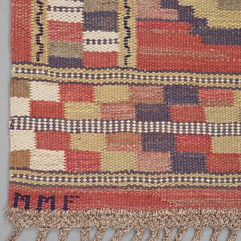 Märta Måås-Fjetterström, Matta, "Röda åttan", rölakan, ca 295 x 199,5-202 cm, signerad MMF.