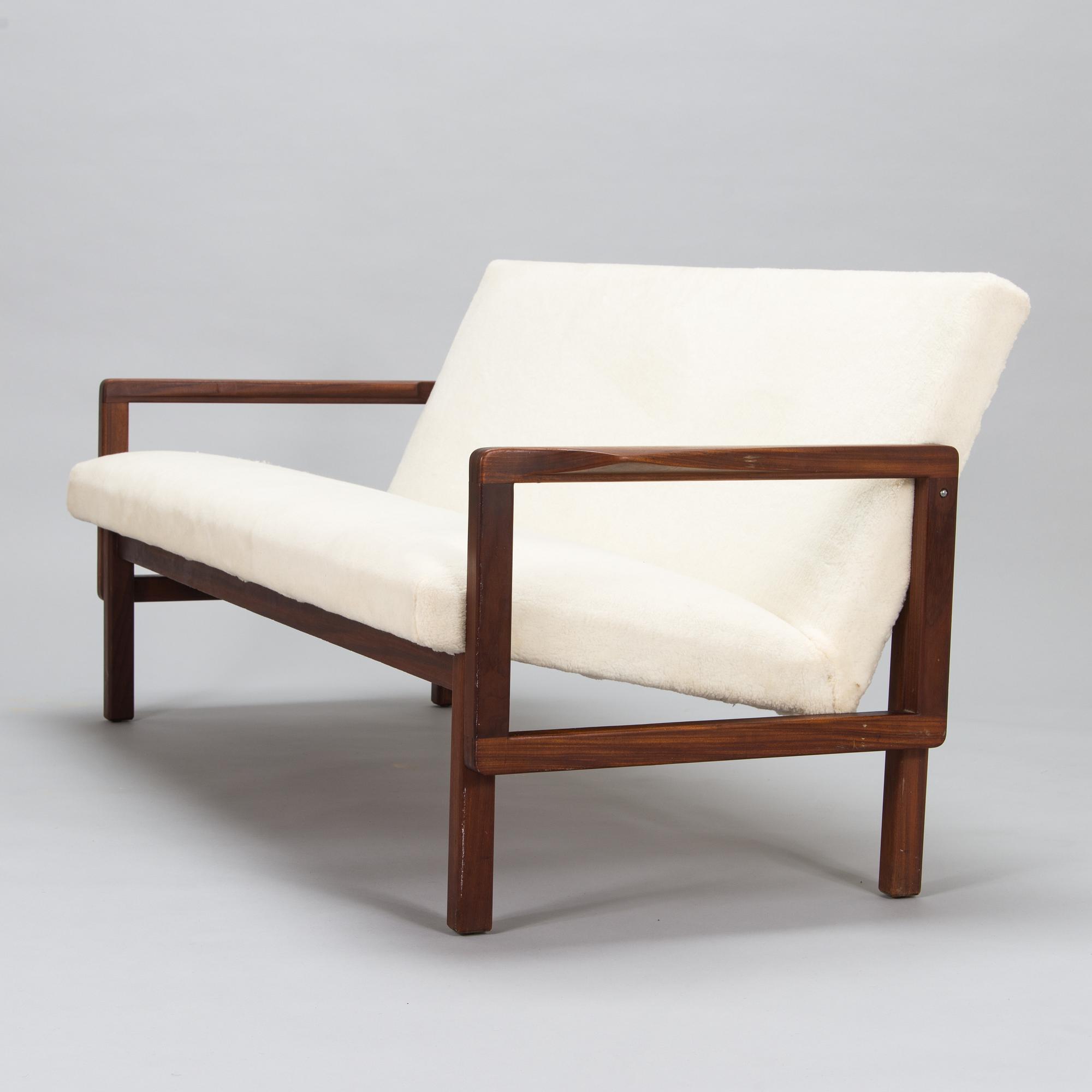 Aulis Leinonen, A 1960's '1416' sofa for Asko.
