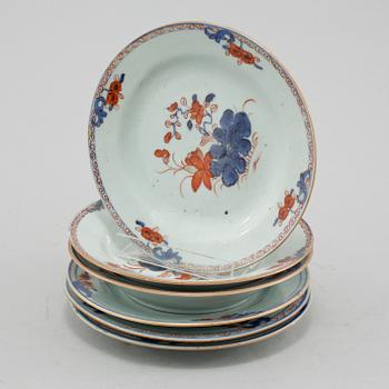 BÄRTALLRIKAR, 6 st, snarlika, porslin, Kina, 1700-tal.