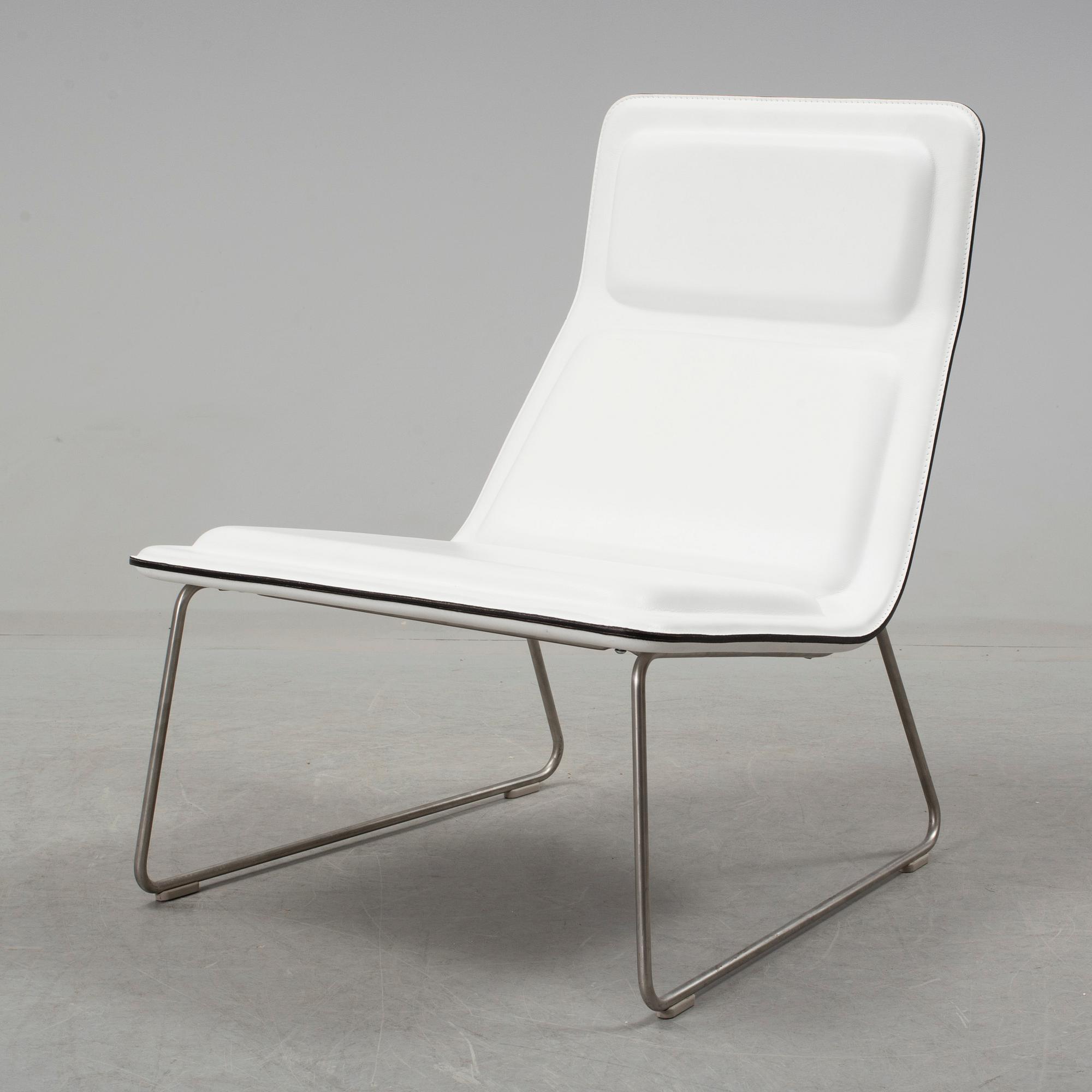 JASPER MORRISSON, a 'Low Pad Chair' from Cappellini, Italy.