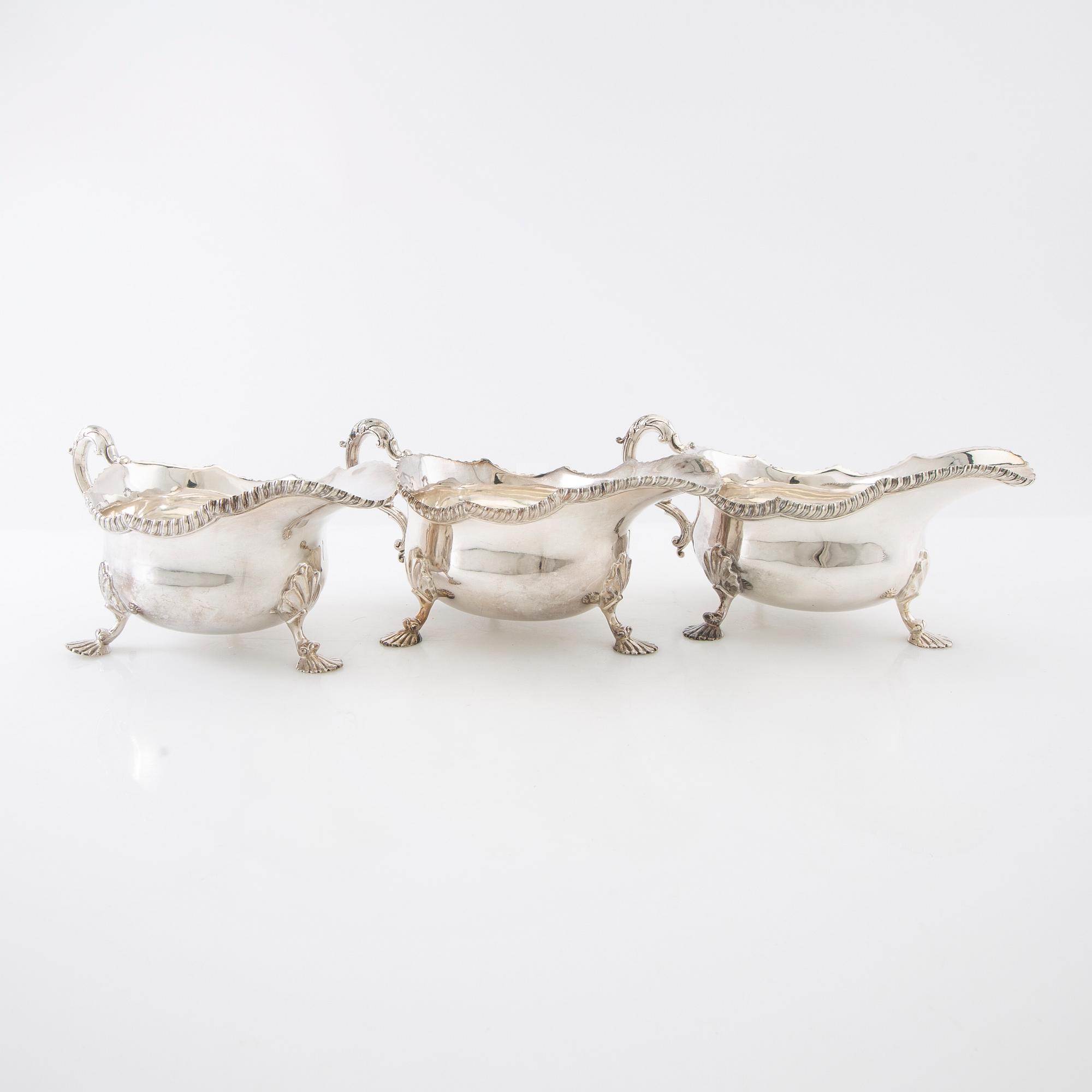 Sauceboats 3 pcs Louis XV style silver plate Mappin & Webb London first half of the 20th century.