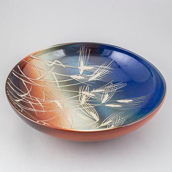 JACKIE LYND, a large stoneware dish, Rörstrand.