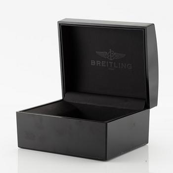 Breitling, Super Avenger, chronograph, wristwatch, 48.4 mm.