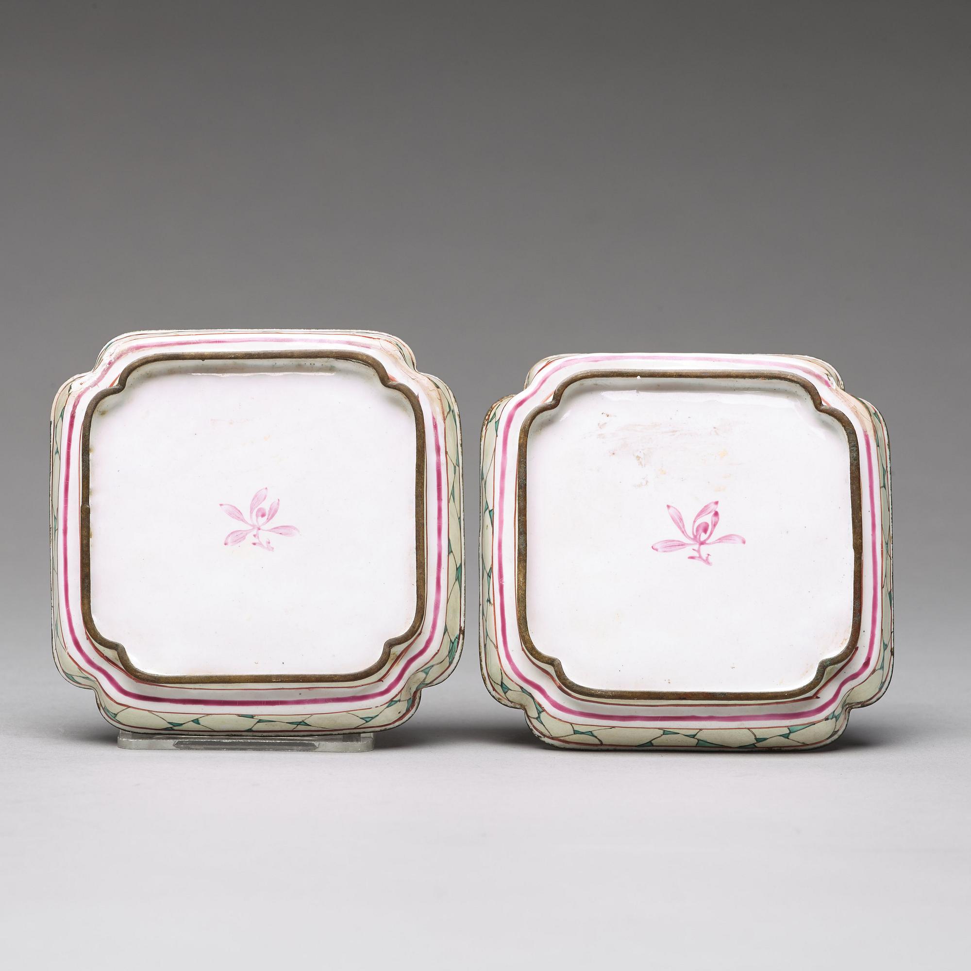 FAT, ett par, emalj på koppar. Qingdynastin, 1700-tal.