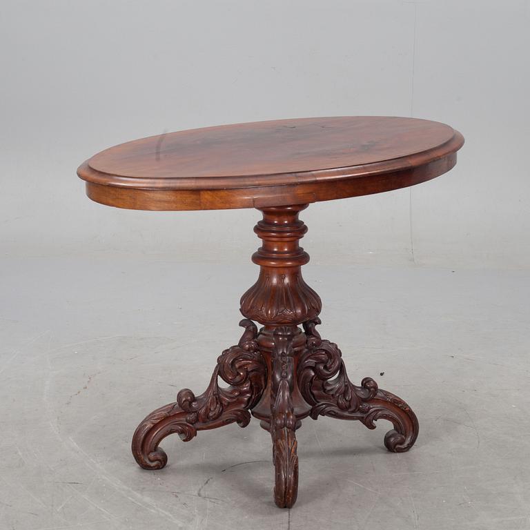 DIVANBORD, nyrokoko. 1800-talets andra hälft.