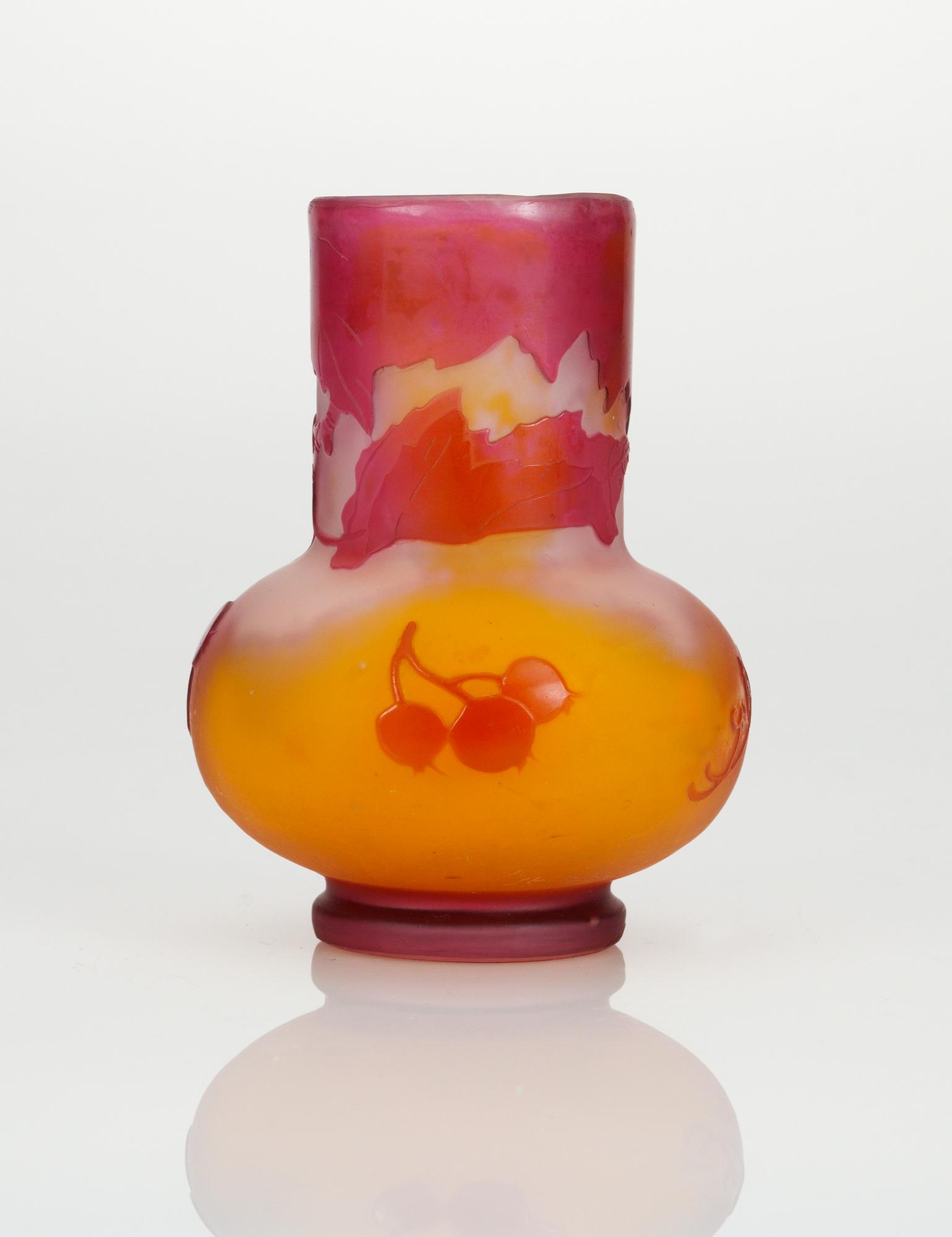 An Emile Gallé Art Nouveau cameo glass vase, Nancy, France.