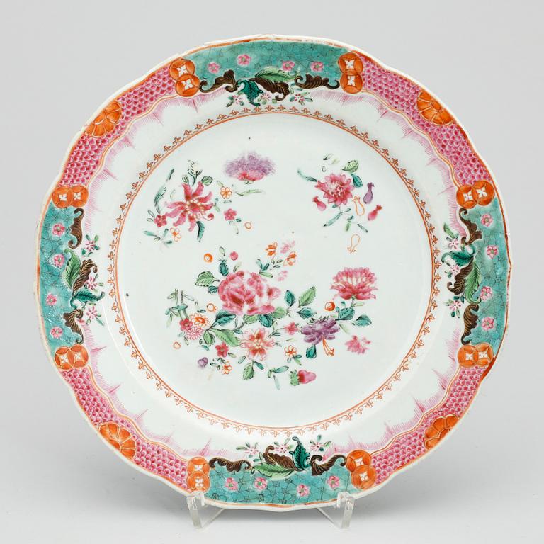 TALLRIKAR, 11 st,  Kina, mestadels Qianlong (1736-95).