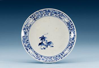 A blue and white Japanese dish, 17th Century.