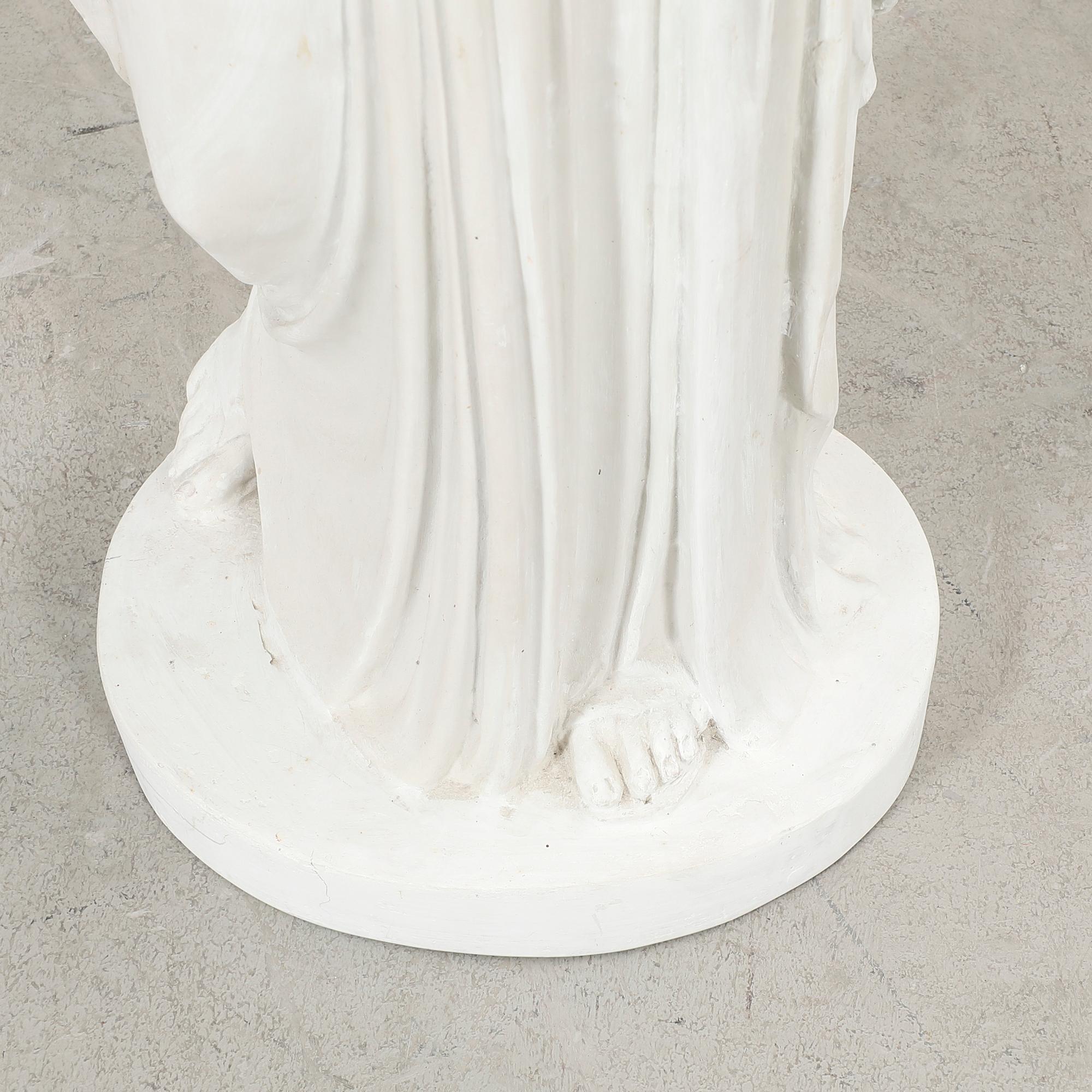 A plaster statue of Erato modern copy.