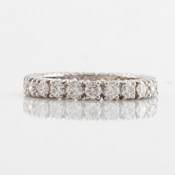 Brilliant cut diamond eternity ring, with HRD report.