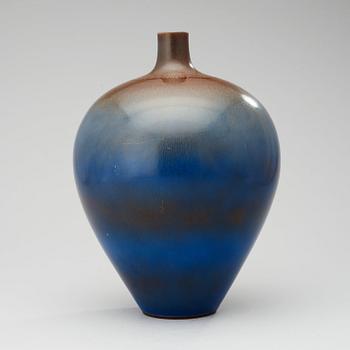 A Berndt Friberg stoneware vase, Gustavsberg Studio 1954.