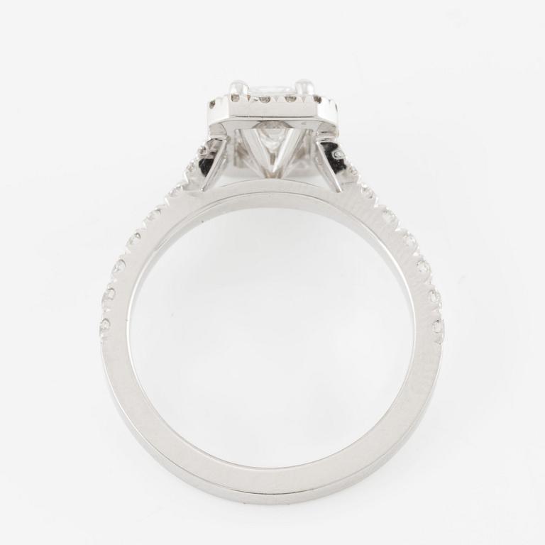 Ring, 18K vitguld med smaragdslipad diamant och briljantslipade diamanter, Sweet Rocks. Medföljande GIA dossier.