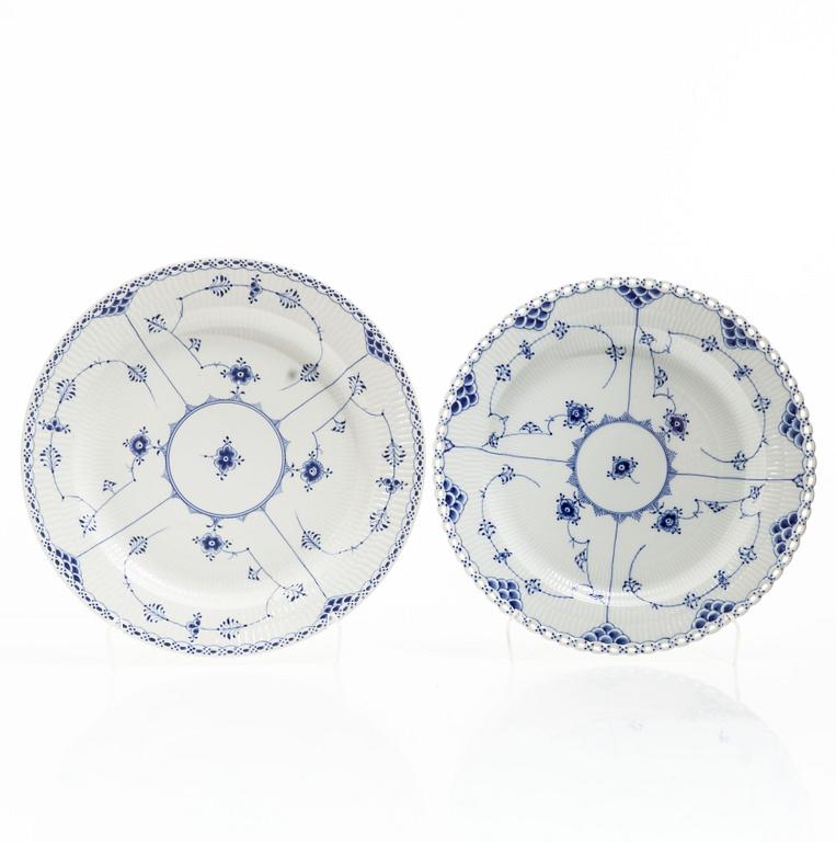 Royal Copenhagen, Two large "Blue fluted half and full lace" (Musselmalet halv- and helblond) porcelain serving dishes.