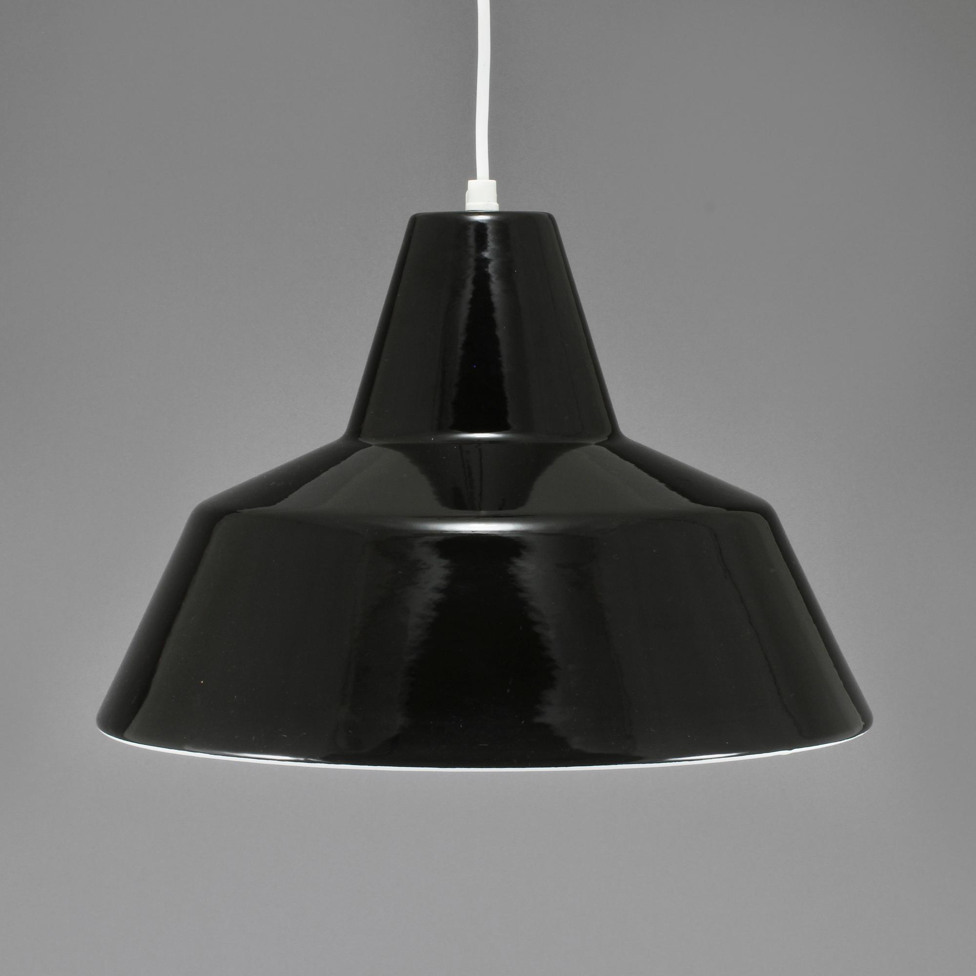 TAKLAMPA, Vaerkstedlampa, Arne Jacobsen, Louis Poulsen, 1900-talets andra hälft. Höjd ca 26 cm.