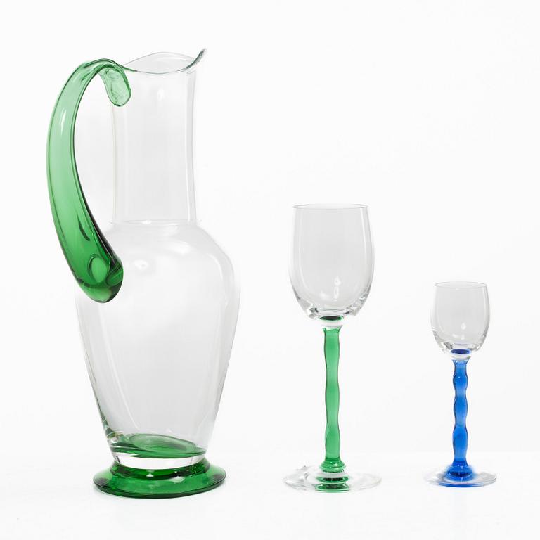 Gunnar Cyrén, a 31 piece "Nobel" glass service, Orrefors.