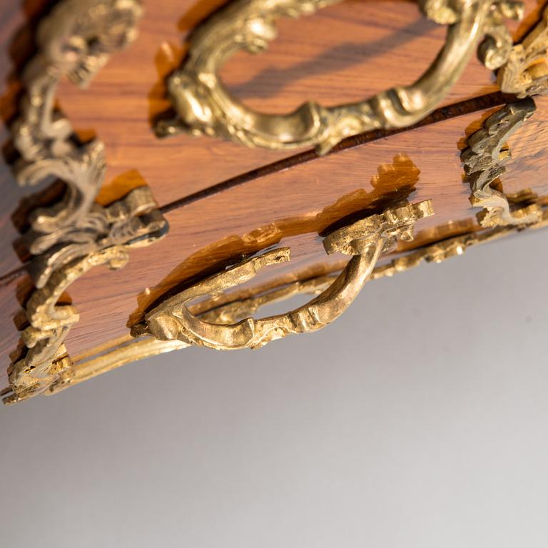 A chest of drawers plaque marked Les fils d'Alfred Wimphen Paris, early 20th century.