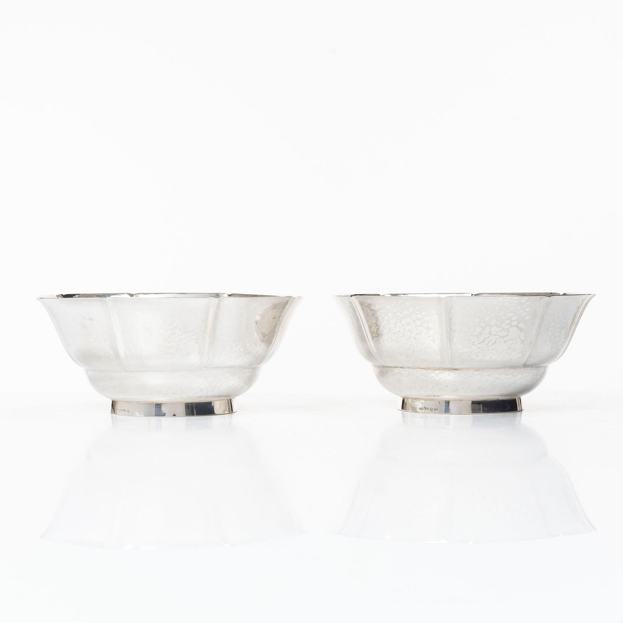 Guldsmedsaktiebolaget (GAB), Bowls, a pair, silver, Stockholm, 1920s.