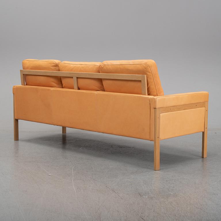 Kristian Eriksson, soffa, "Tingstäde", GAD.