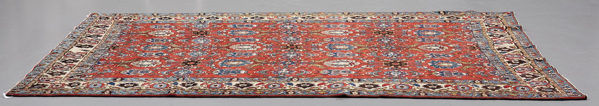 MATTO, a semi-antique/old Veramin, ca 316,5 x 211 cm.