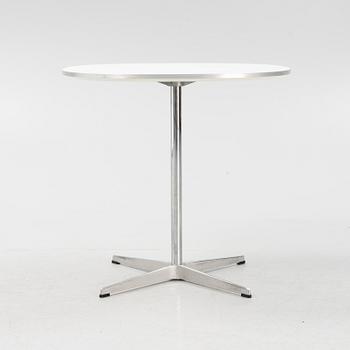 Bruno Mathsson & Piet Hein, bord, "Supercirkulär A602", Fritz Hansen, daterat 2006.