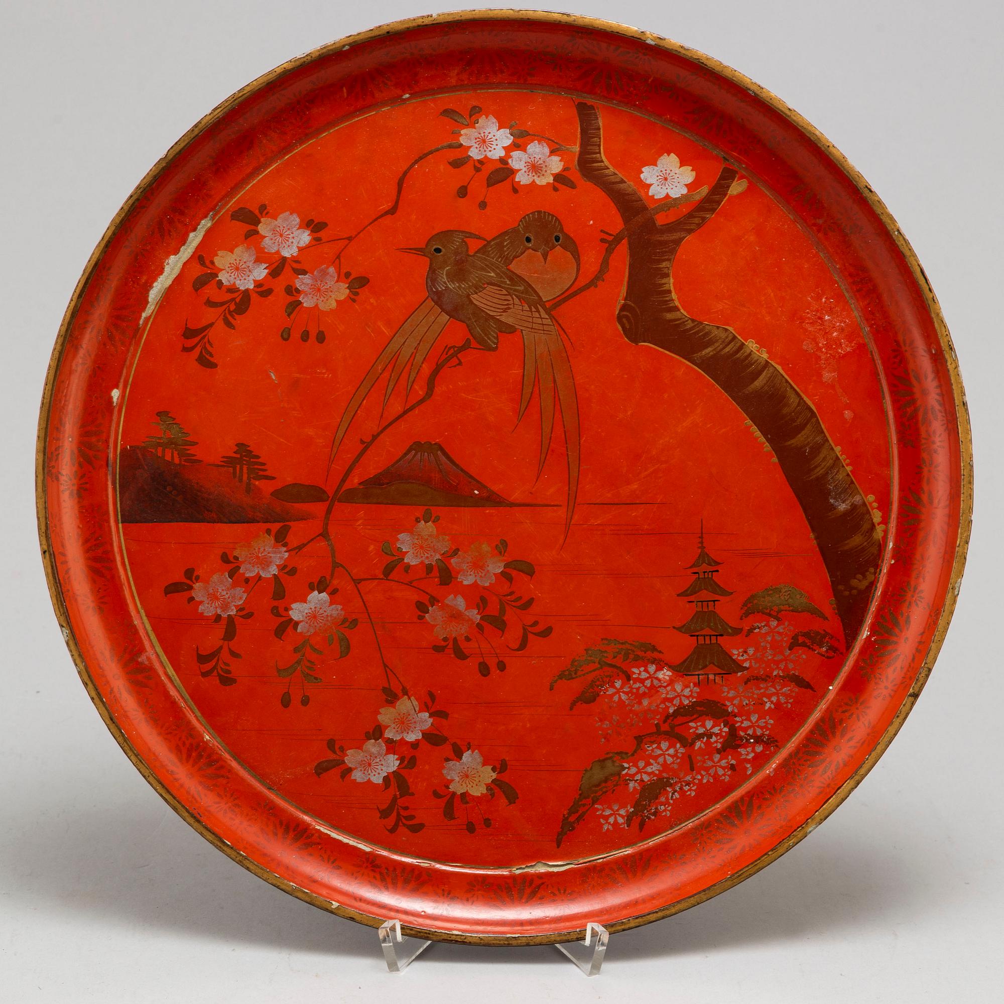 A Japanese tray and lidded box, lacquer, Meiji (1868-1912).