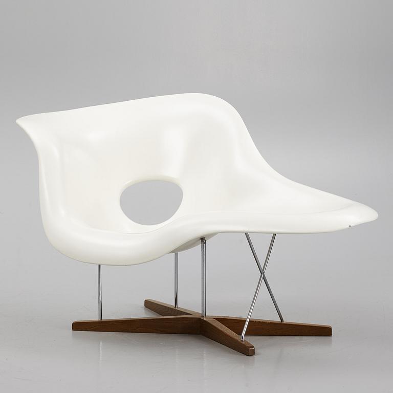 Charles & Ray Eames, liggfåtölj, "La Chaise", Vitra 2003.