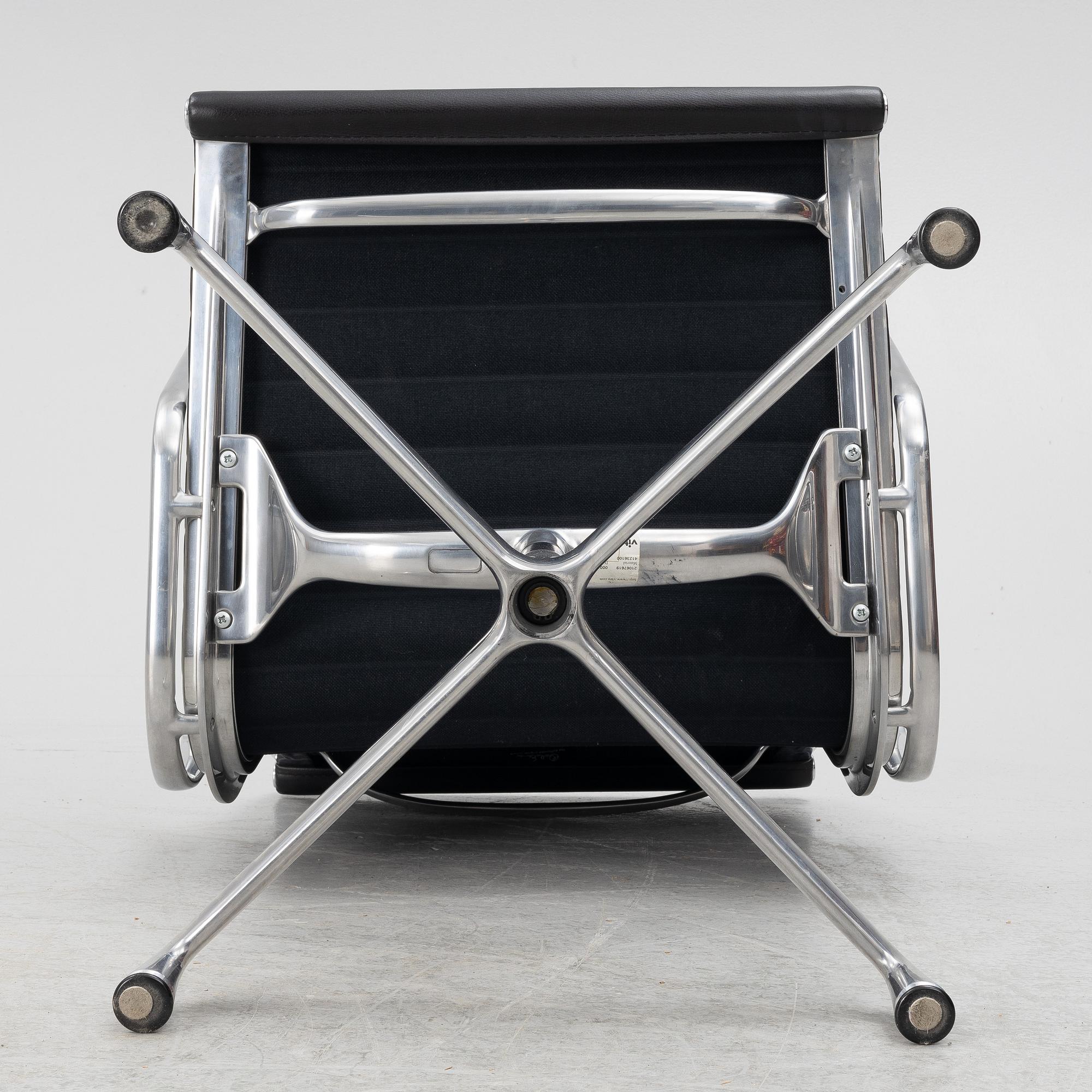 Charles & Ray Eames, armchair, EA 108, Vitra, 2008.