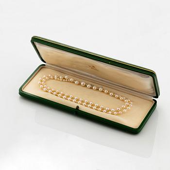 A cultured pearl necklace with a WA Bolin clasp.