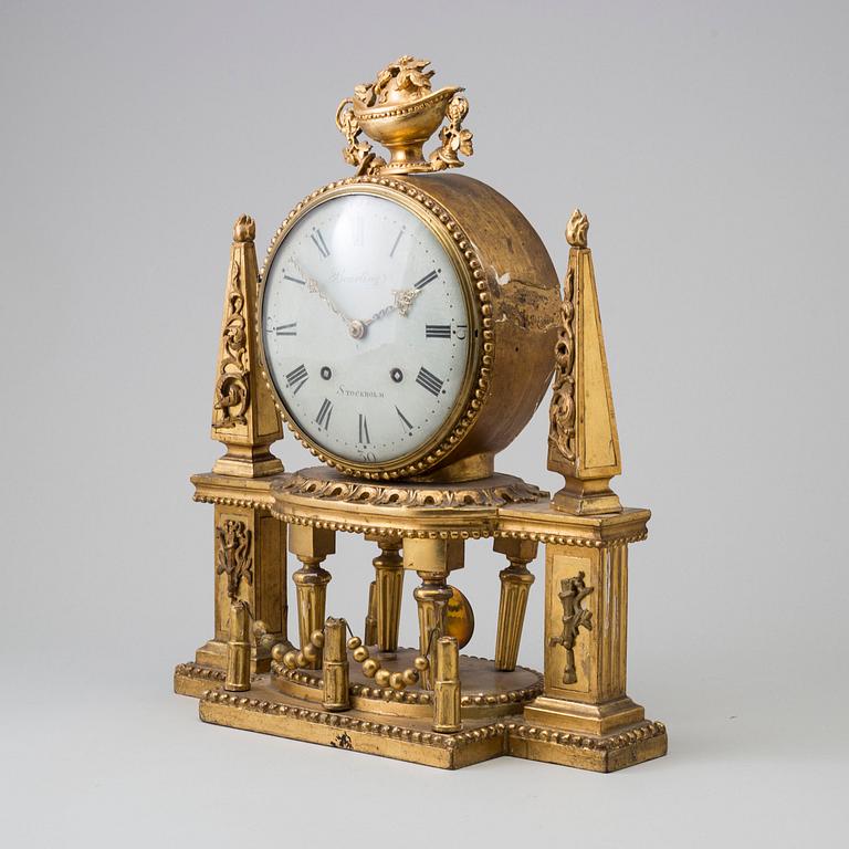 A late gustavian table clock, signed Beurling, Stockholm. Late 18th / early 19th century.