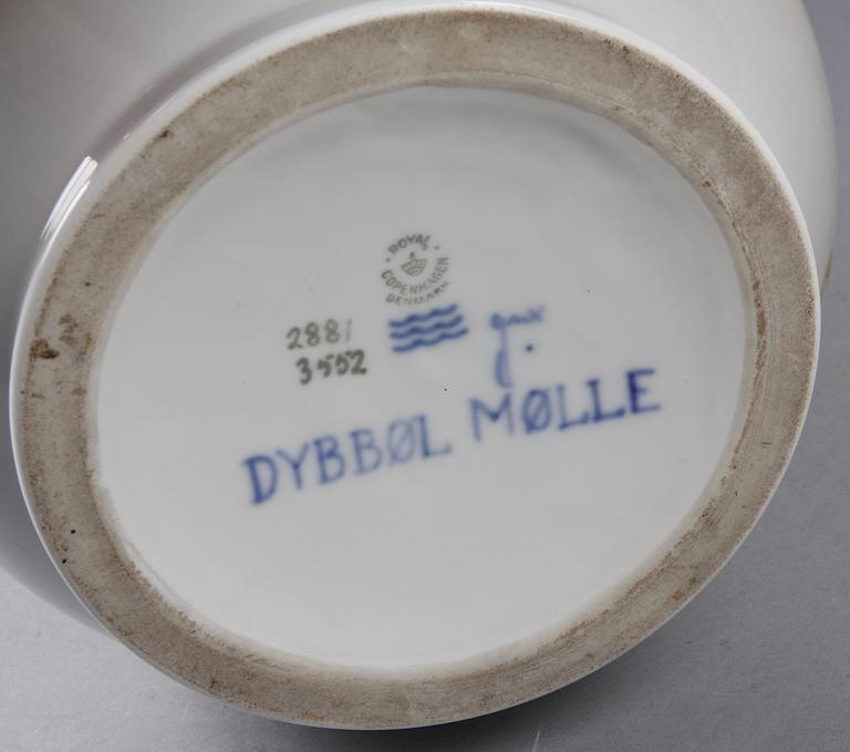 GOLVVAS, porslin, Royal Copenhagen, Danmark.