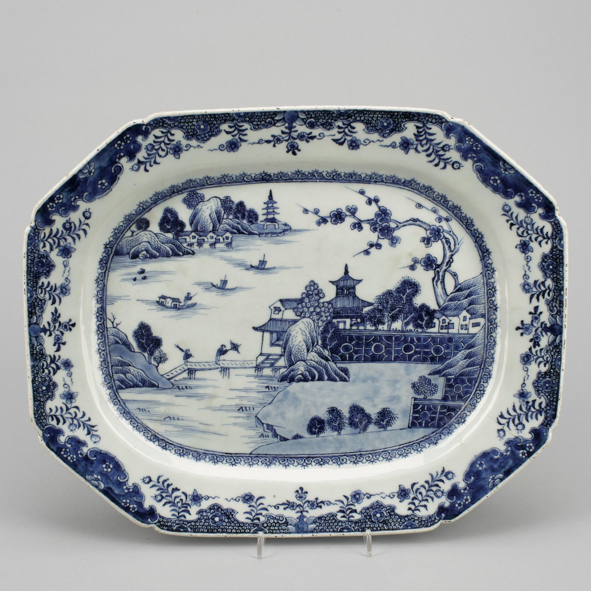 STEKFAT, porslin, Qingdynastin, Qianlong (1736-95).