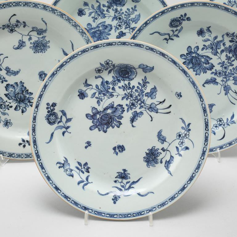 Six chinese porcelian 18th century plates.