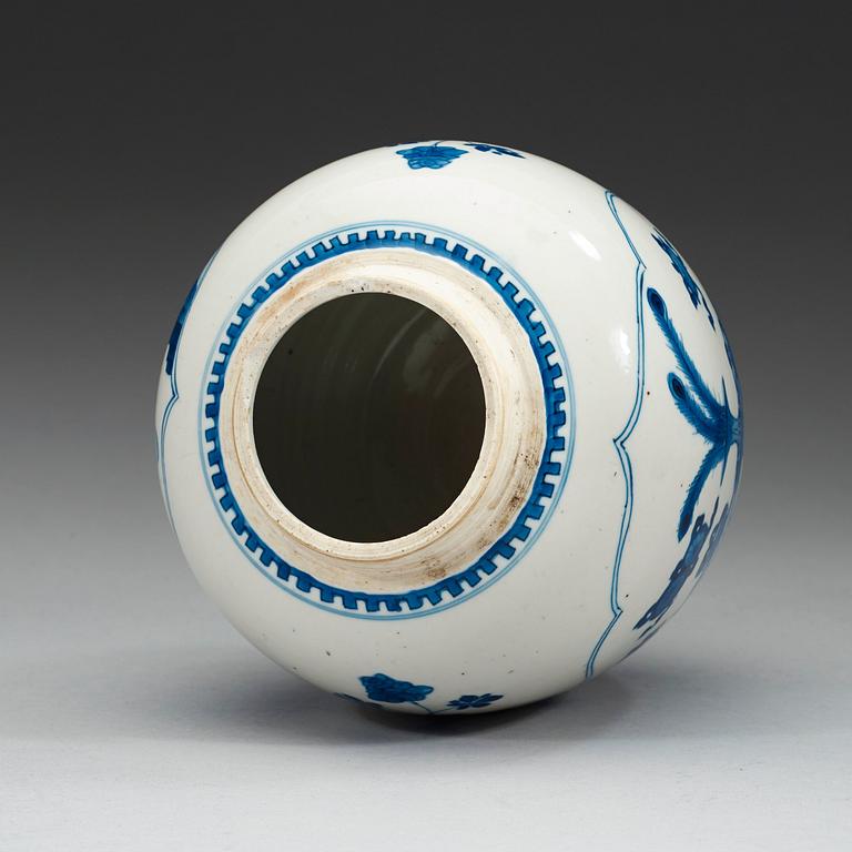 A blue and white jar, Qing dynasty, Kangxi (1662-1722).