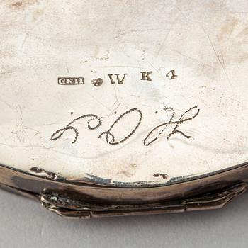 Thomas Beckman d.y. (1727-1759), bägare, silver, Örebro samt dosa och kopp, silver, 1800/1900-tal.
